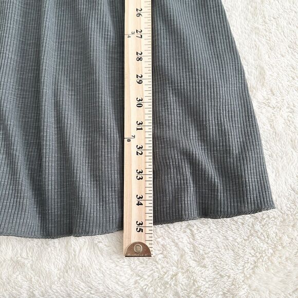 Women's Dress Green Size M Sleeveless Ribbed Knee-Length - Picture 9 of 9